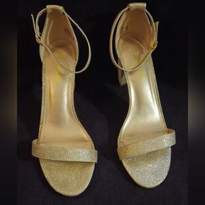 Dream Pairs Chunk Glittering Gold Heels - Size 11